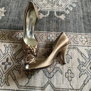 Caparros Satin Pumps Size 7.5 Metallic